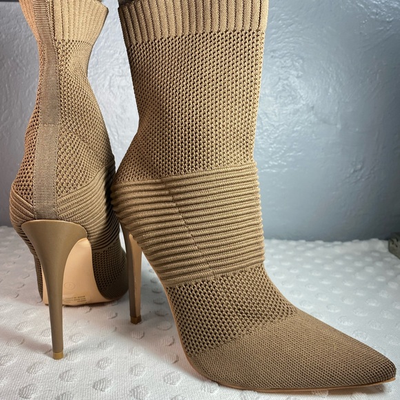 Cape Robbin Chantria Women's Sock Bootie Tan - Picture 10 of 16